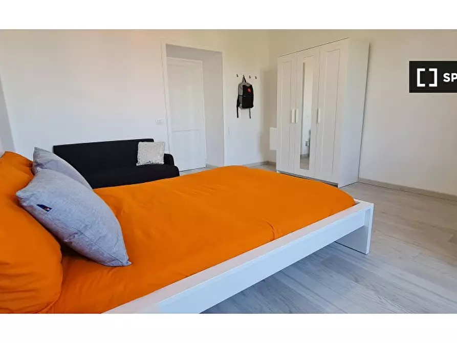 Immagine 12 di Camera condivisa in affitto  in Via Ostiense a Roma