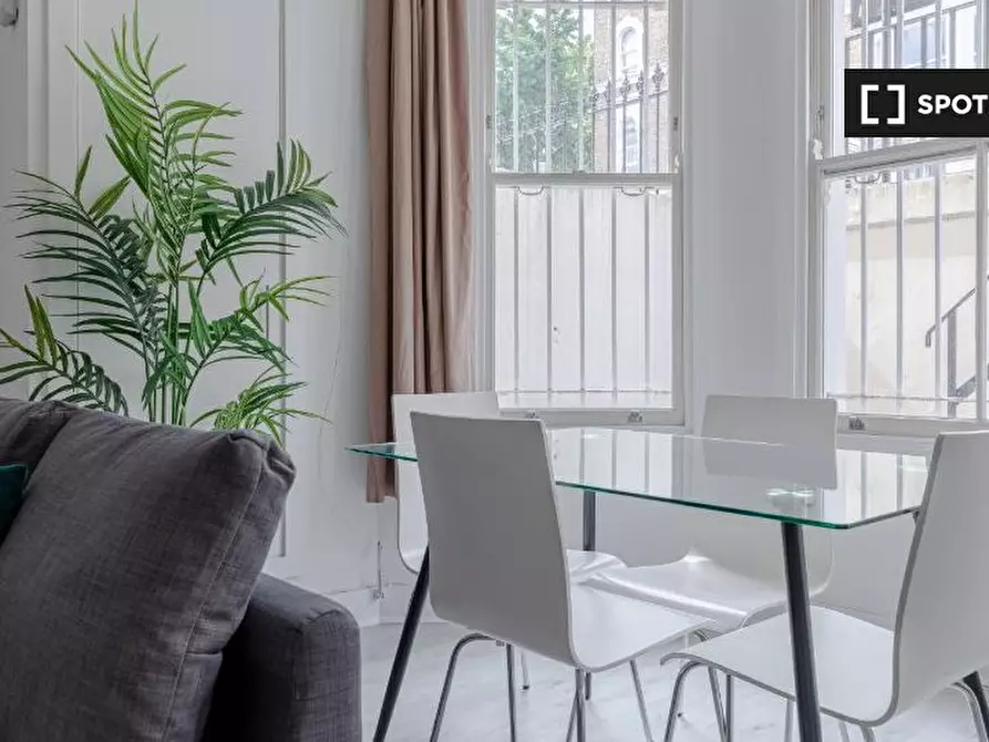 Immagine 7 di Appartamento in affitto  in Apartment a Kensington
