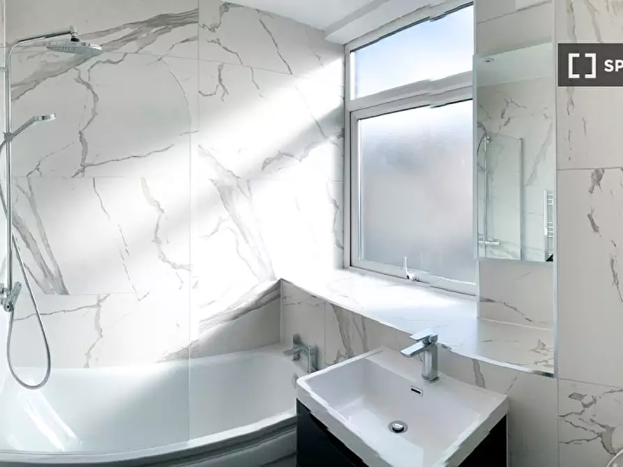 Immagine 8 di Appartamento in affitto  in Bethnal Grn Rd a Poplar