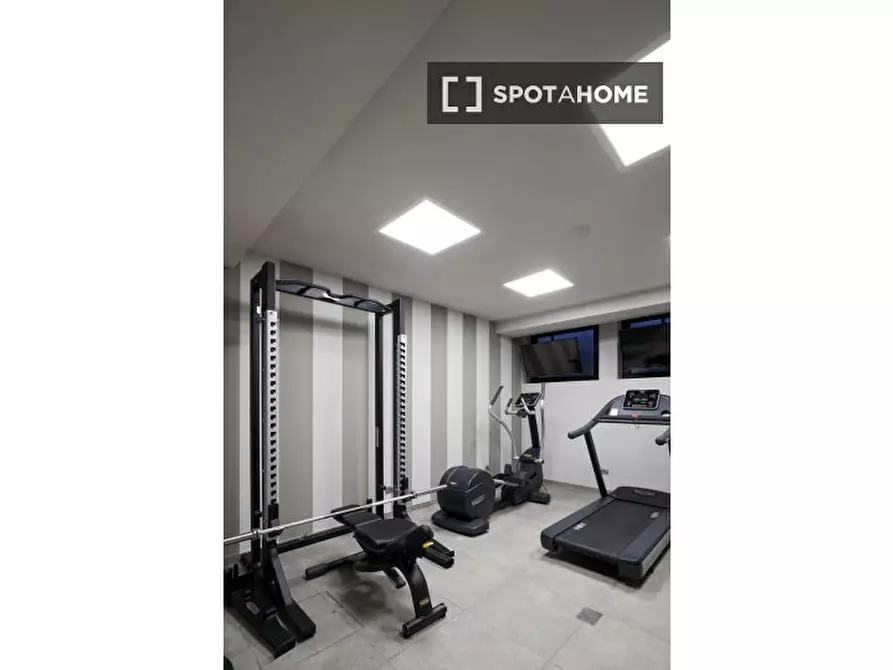 Immagine 6 di Ufficio in affitto  in Piazza Tirana a Milano