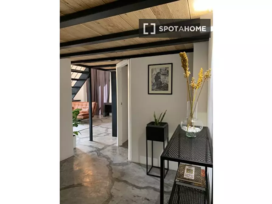 Immagine 17 di Ufficio in affitto  in Via Cavour a Cagliari