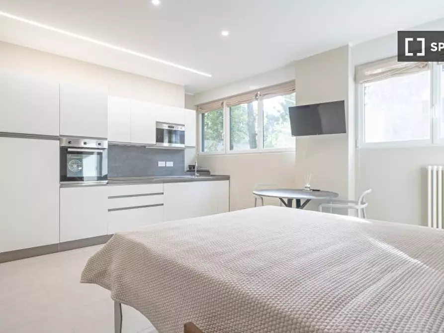 Immagine 2 di Ufficio in affitto  in Via Giovanni Battista Piranesi a Milano