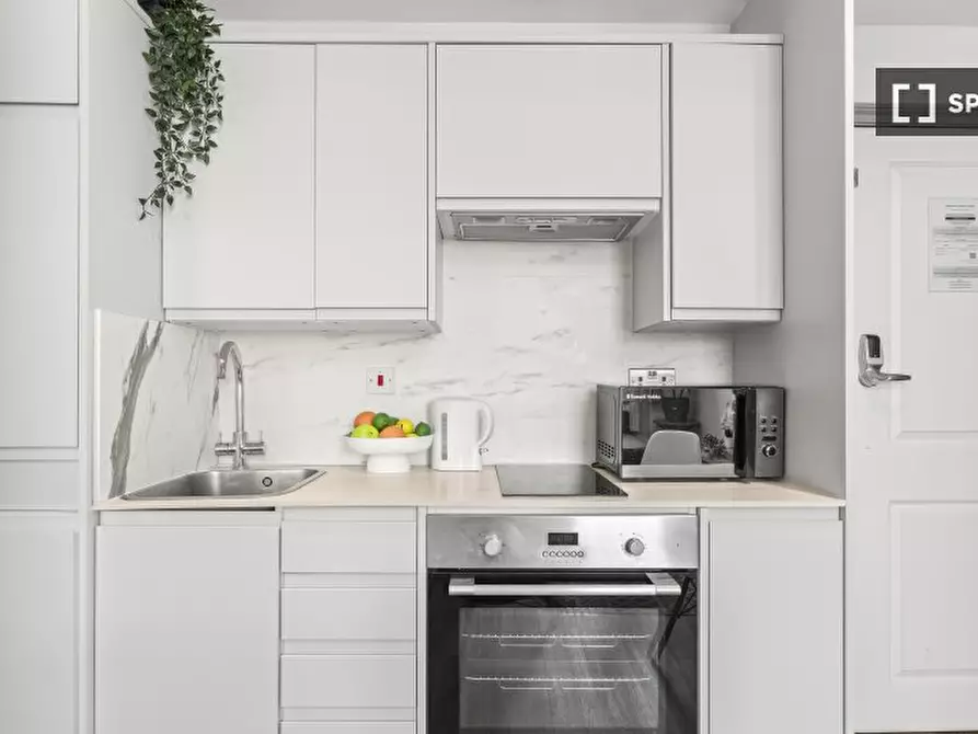 Immagine 7 di Appartamento in affitto  in Nevern Rd a Kensington