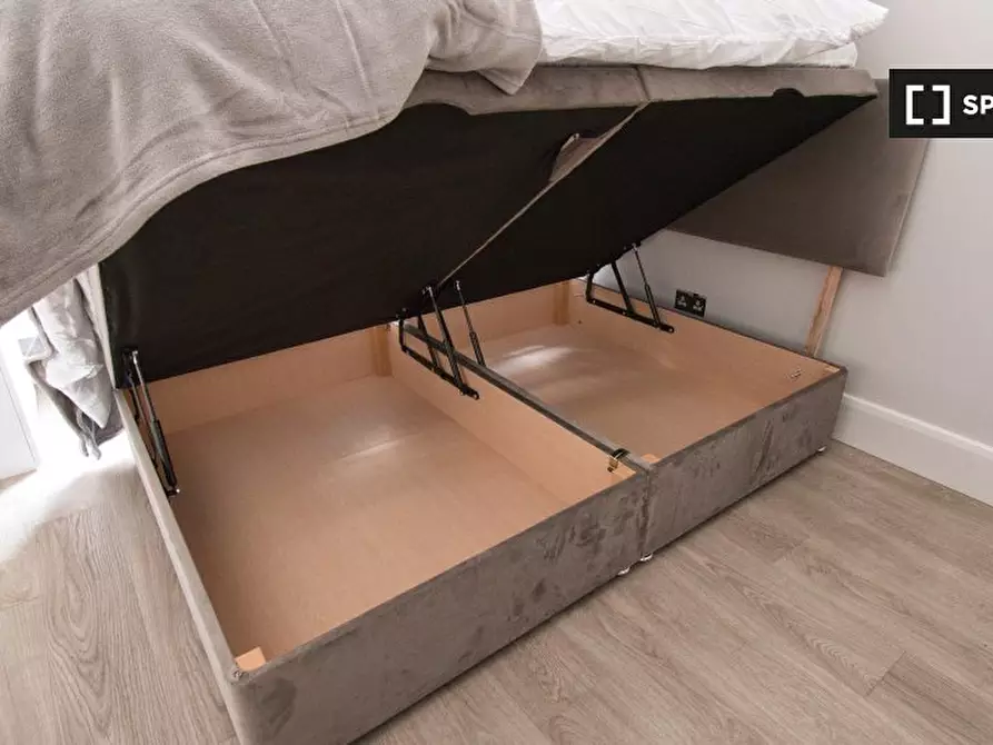 Immagine 6 di Ufficio in affitto  in A Old Brompton Rd a Kensington