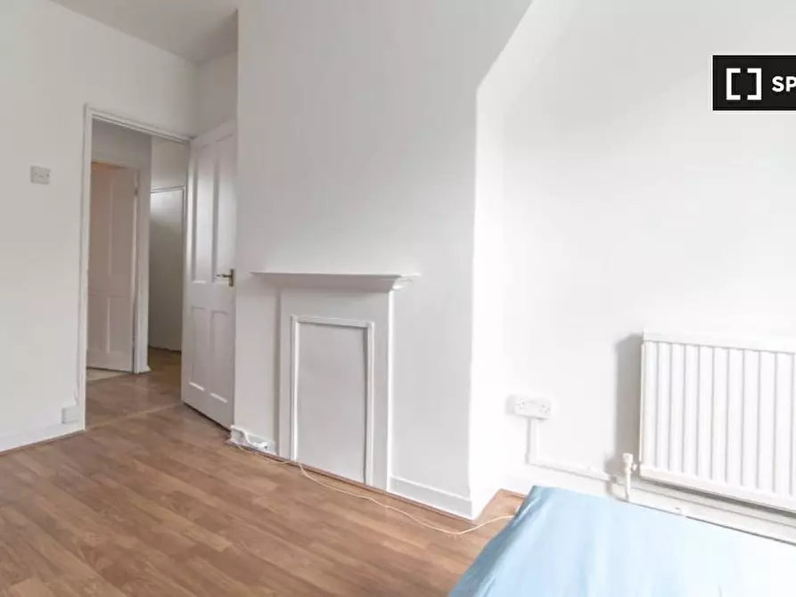 Immagine 4 di Camera condivisa in affitto  in Aston House a Lambeth