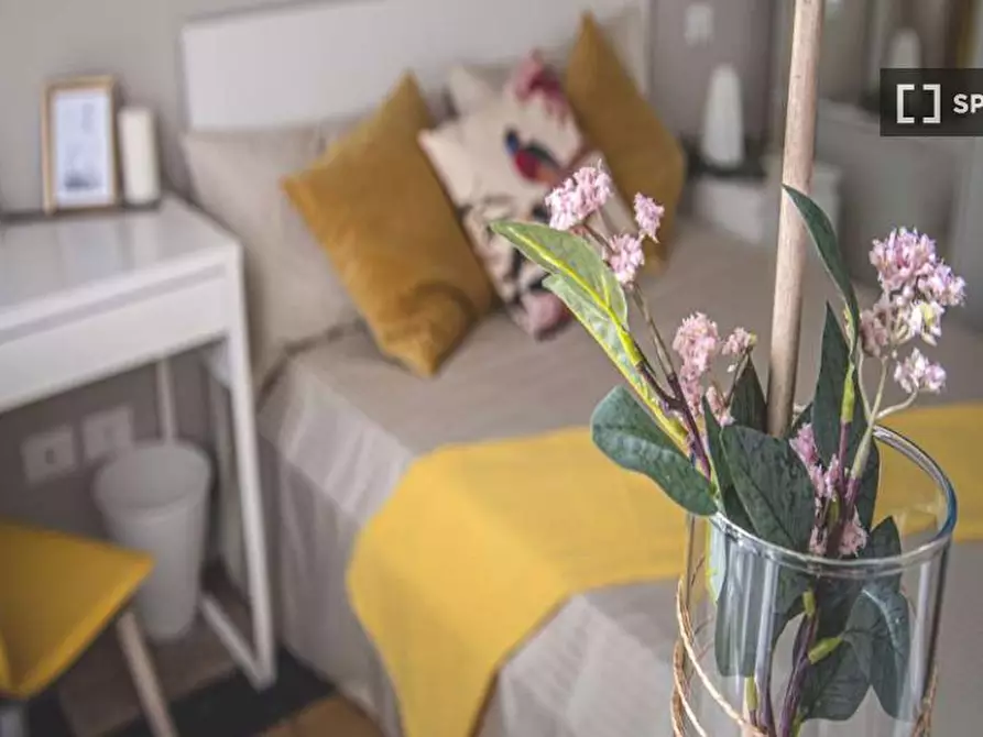 Immagine 6 di Camera condivisa in affitto  in Via Spalato a Milano