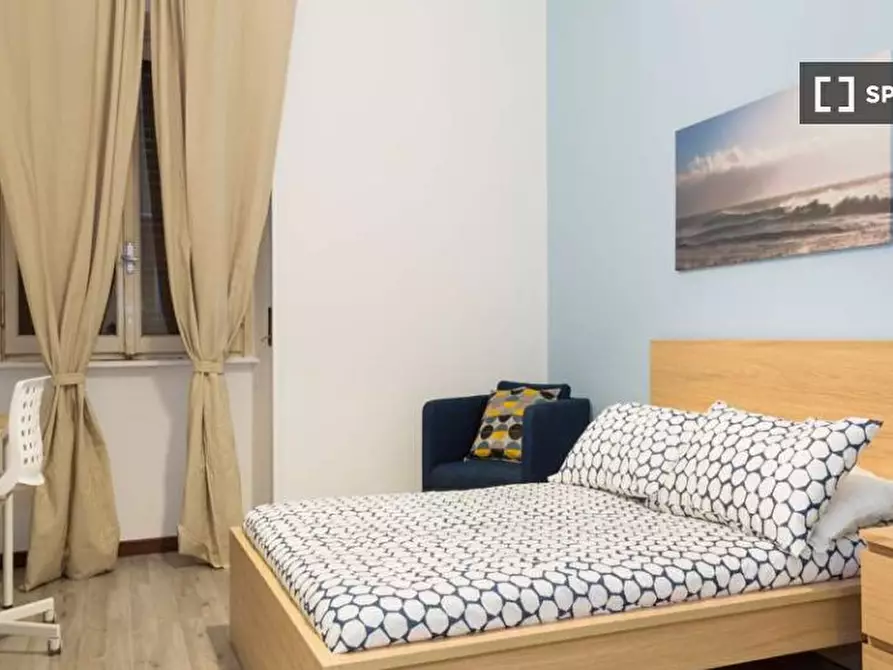 Immagine 2 di Camera condivisa in affitto  in Via Alfredo Campanini a Milano