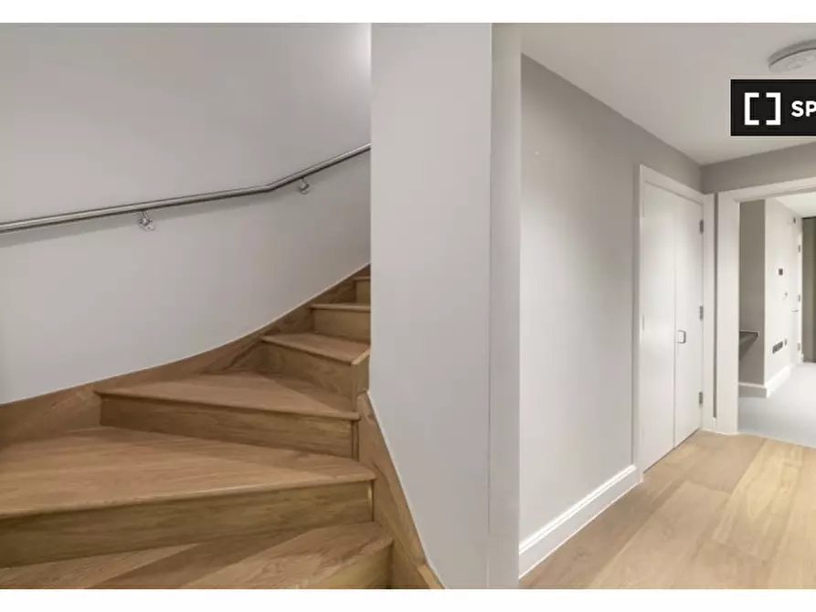 Immagine 16 di Appartamento in affitto  in Apartment 1, 53A Fleet Street a 
