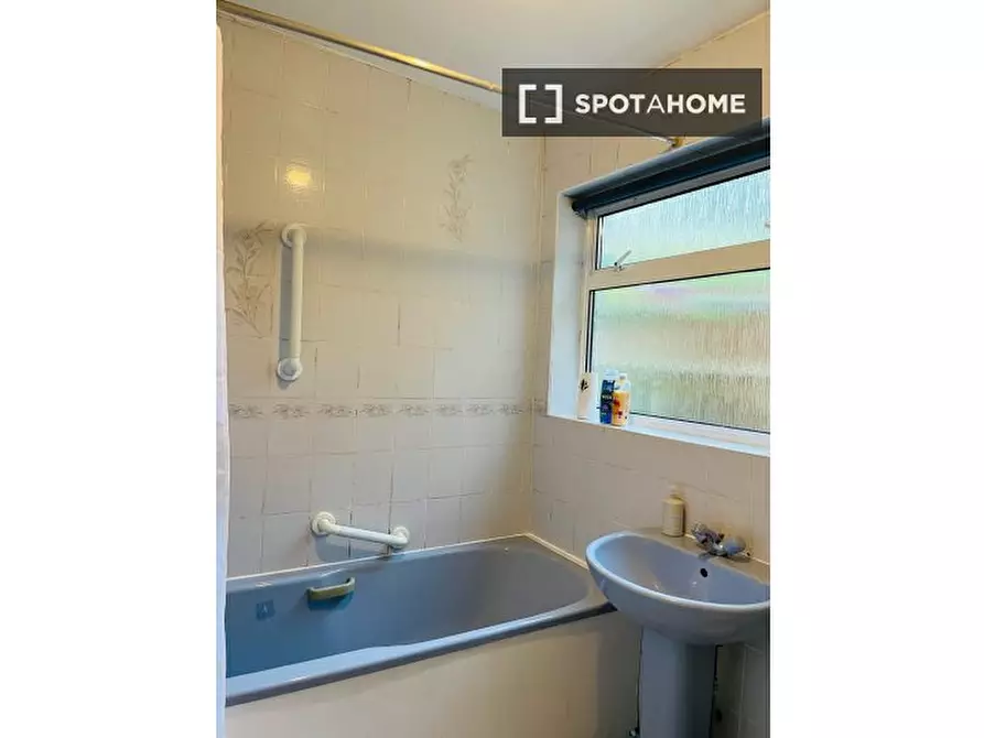 Immagine 8 di Appartamento in affitto  in Loring Rd a Hounslow