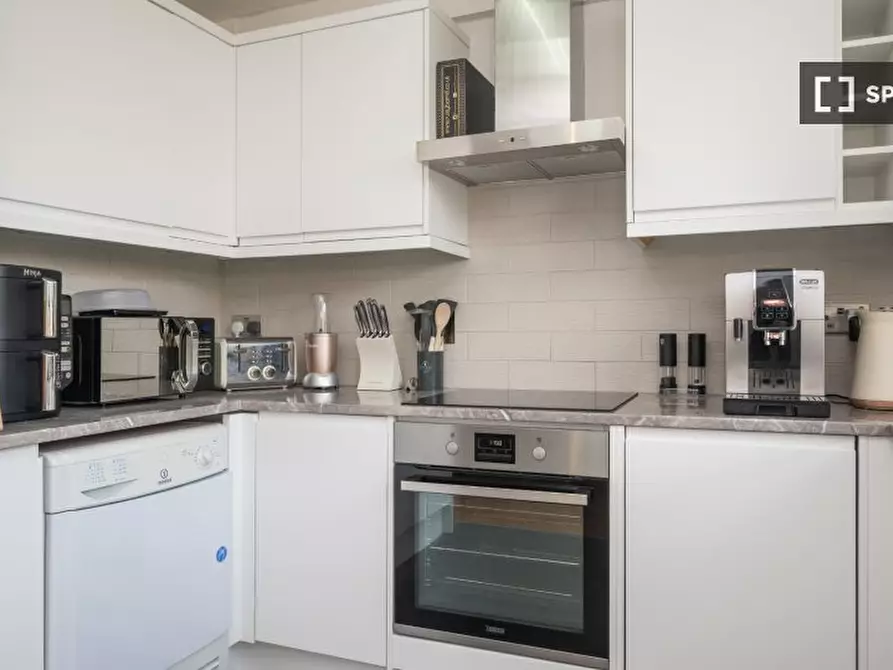 Immagine 10 di Appartamento in affitto  in Vulcan Way a Islington