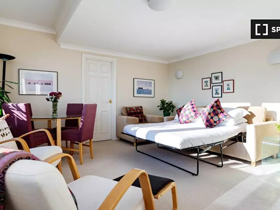 Immagine 6 di Appartamento in affitto  in Flat Blazer Court a Paddington