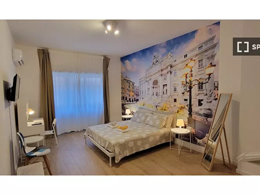 Immagine 1 di Camera condivisa in affitto  in Via Giovan Battista Gandino a Roma