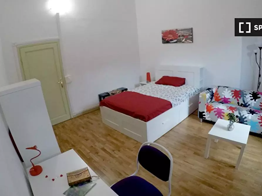 Immagine 17 di Camera condivisa in affitto  in Via Montebello a Firenze