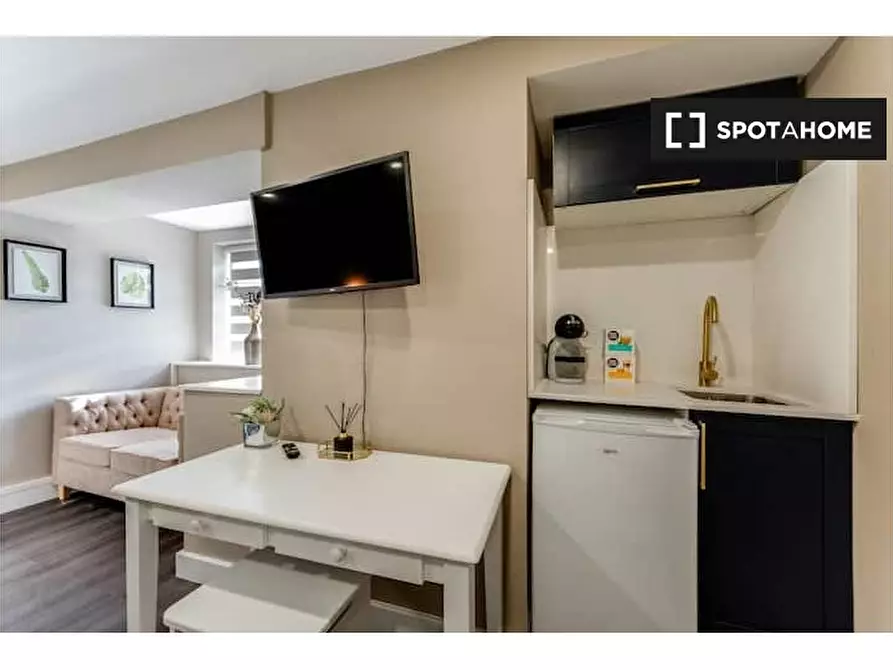 Immagine 5 di Ufficio in affitto  in Flat 25 High Rd a Tottenham