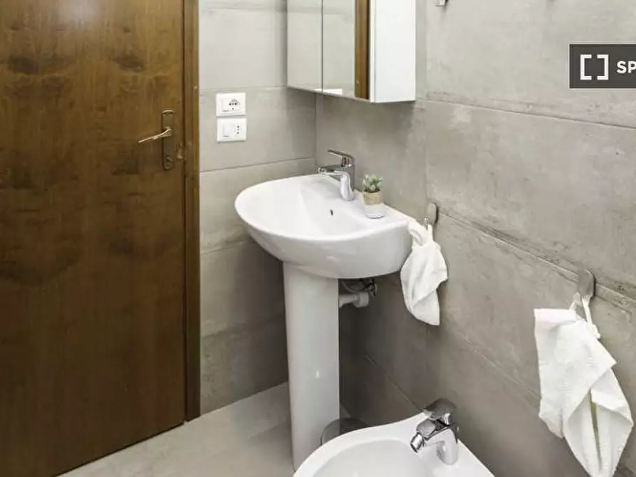 Immagine 17 di Camera condivisa in affitto  in Via Giuseppe Meda a Milano