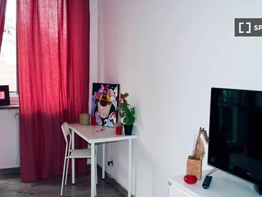 Immagine 2 di Camera condivisa in affitto  in Via Privata Reggio a Milano