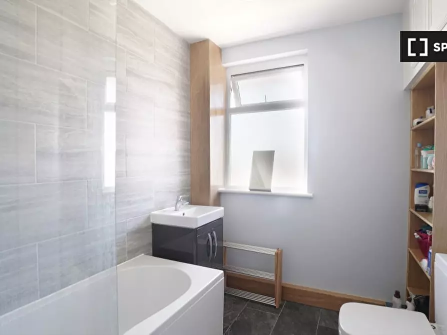 Immagine 5 di Camera condivisa in affitto  in Fellows Ct a Poplar