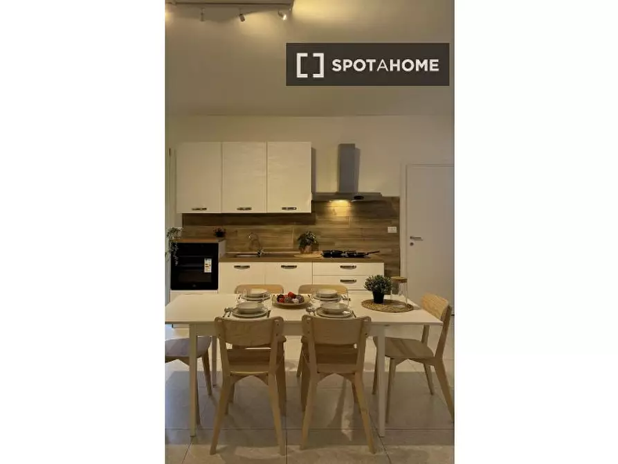 Immagine 3 di Camera condivisa in affitto  in Todaro a Bologna