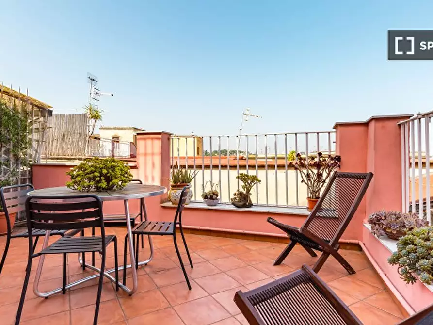 Immagine 7 di Appartamento in affitto  in Via Salvator Rosa a Napoli