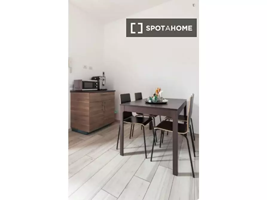 Immagine 8 di Appartamento in affitto  in Piazza Angilberto II a Milano