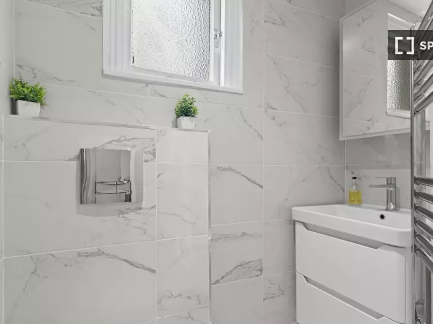 Immagine 13 di Appartamento in affitto  in Sussex Gardens a Paddington