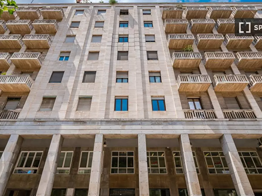 Immagine 5 di Appartamento in affitto  in Via Vittor Pisani a Milano