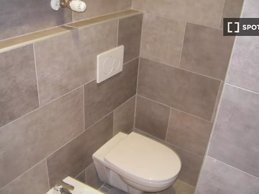 Immagine 16 di Ufficio in affitto  in Via Nazario Sauro a Bologna