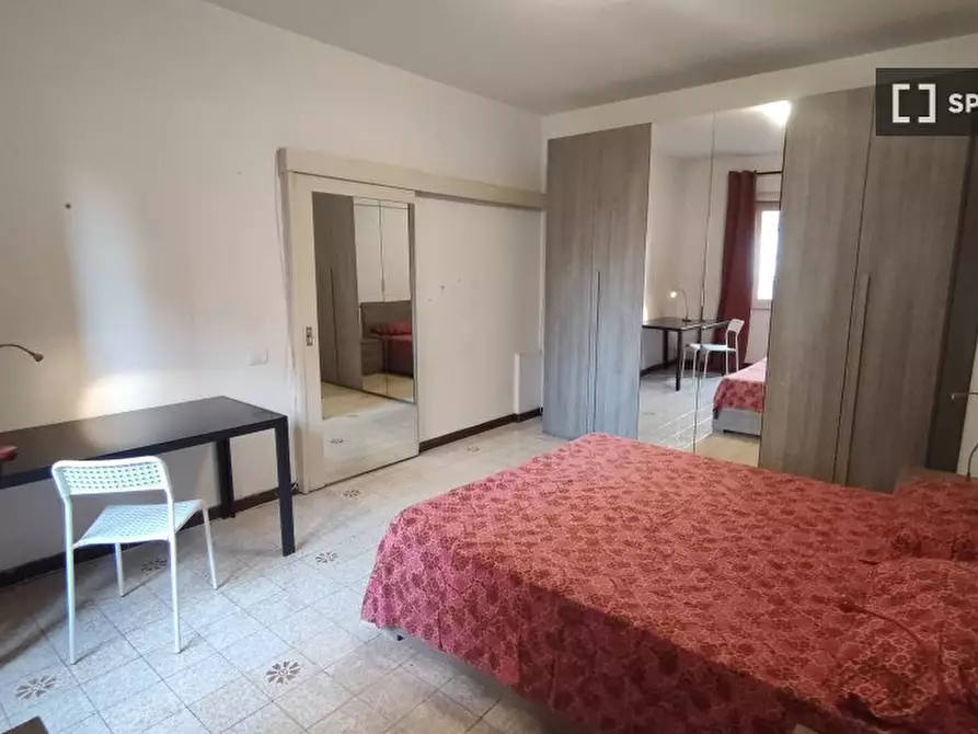Immagine 4 di Camera condivisa in affitto  in Via Giuseppe Veronese a Roma