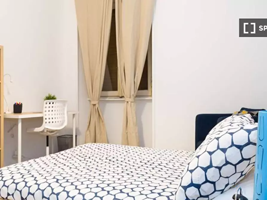 Immagine 1 di Camera condivisa in affitto  in Via Alfredo Campanini a Milano