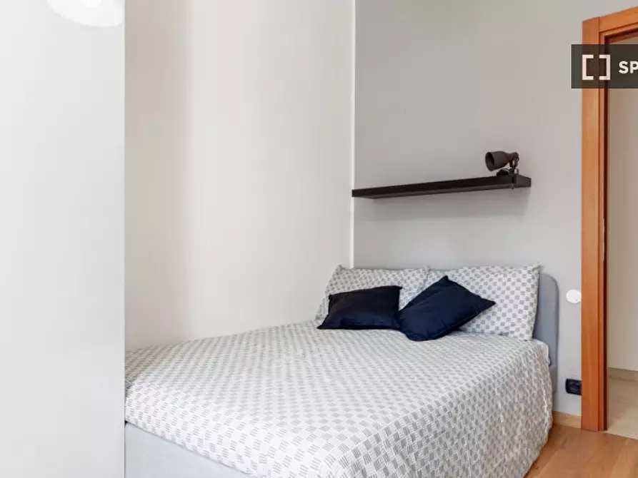 Immagine 18 di Camera condivisa in affitto  in Via Rembrandt a Milano