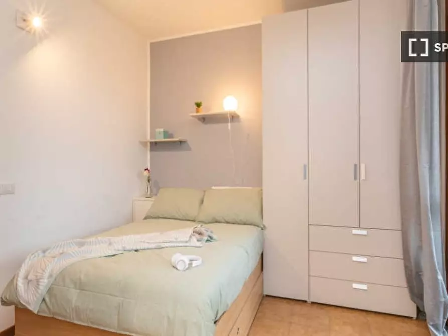 Immagine 2 di Camera condivisa in affitto  in Via dei Missaglia a Milano