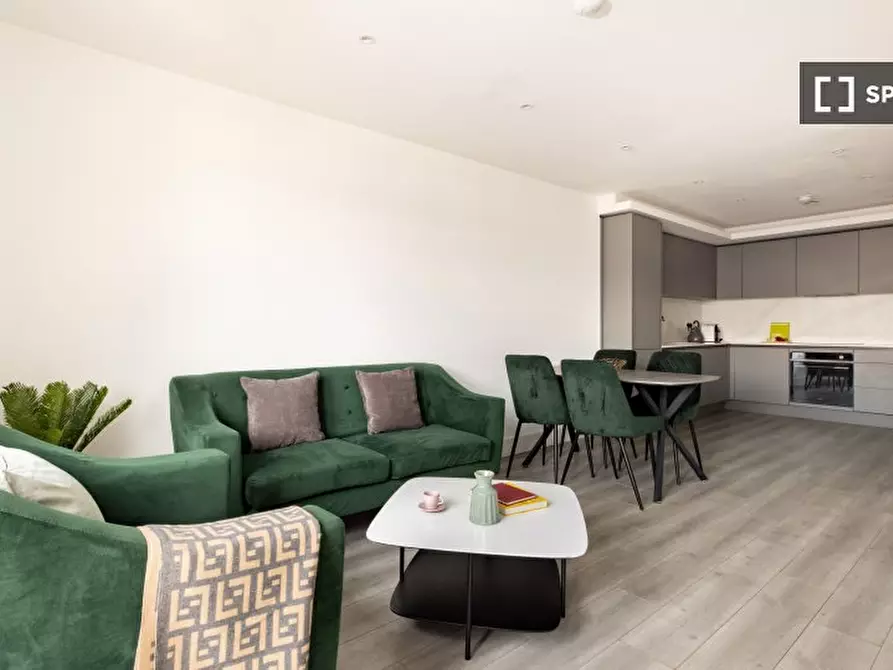 Immagine 3 di Appartamento in affitto  in Harlequin Ave a Hounslow