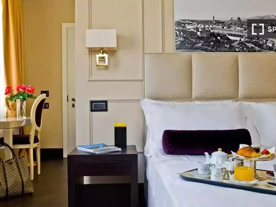 Immagine 2 di Camera condivisa in affitto  in Via dei Brunelleschi a Firenze