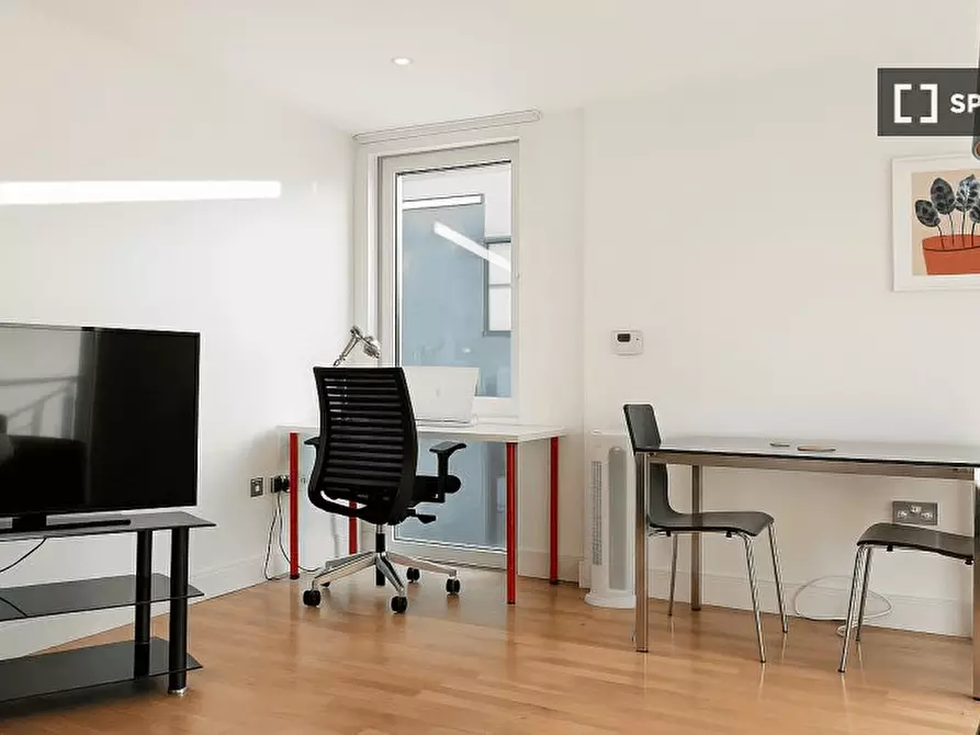 Immagine 18 di Appartamento in affitto  in Indescon Square London E 9DQ UK a Poplar