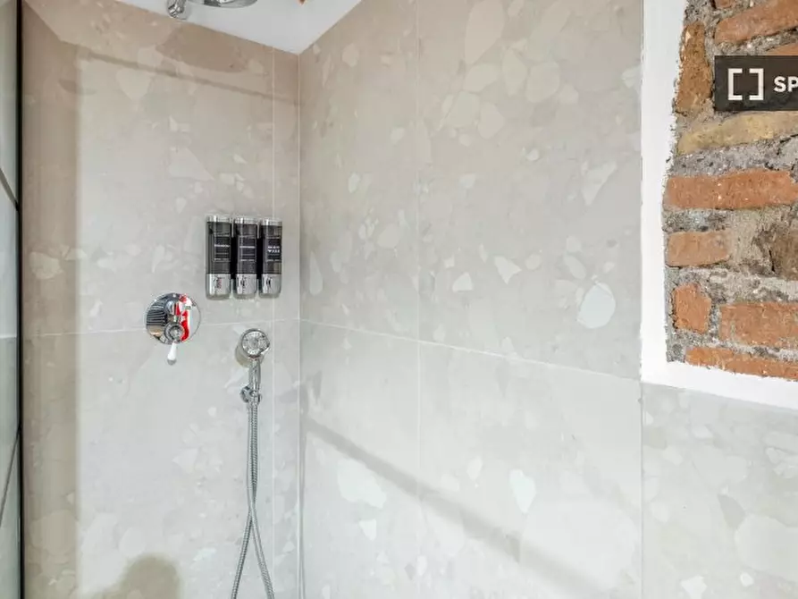 Immagine 9 di Ufficio in affitto  in Via dei Latini a Roma