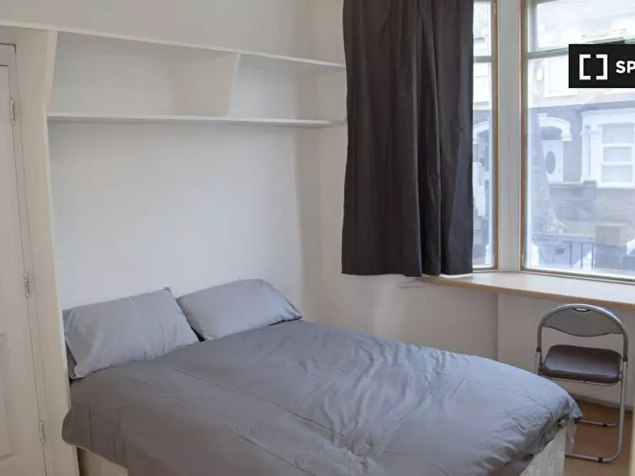 Immagine 7 di Camera condivisa in affitto  in Mafeking Ave a East Ham