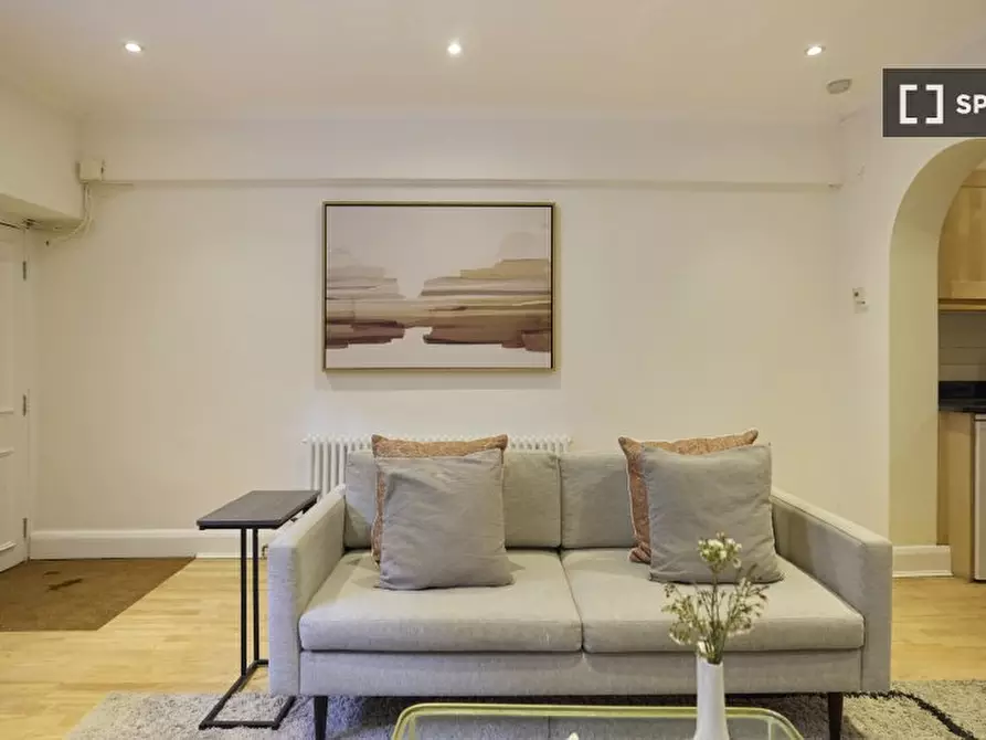 Immagine 4 di Appartamento in affitto  in Albion St a Paddington