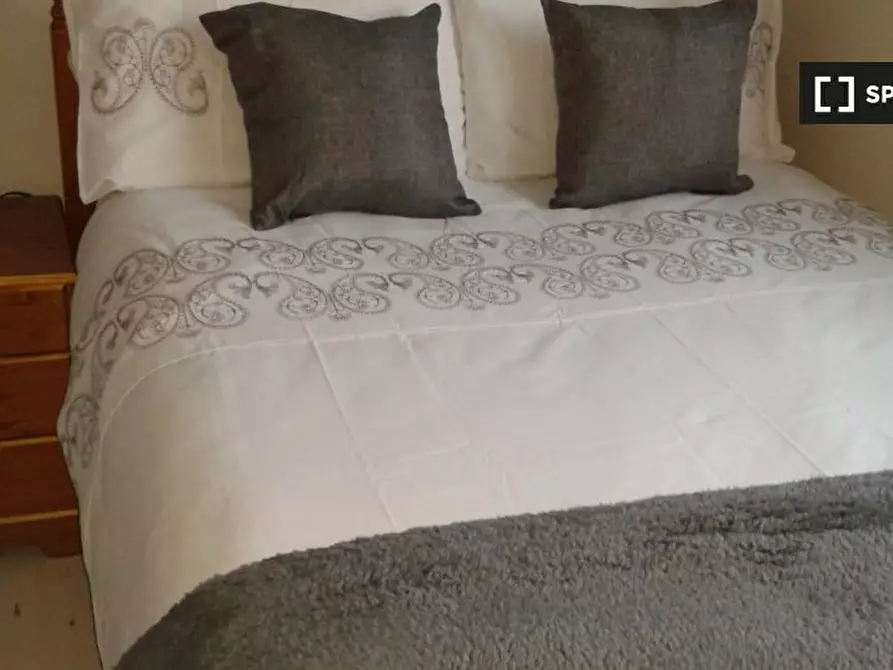 Immagine 3 di Camera condivisa in affitto  in Rochford Way a Croydon