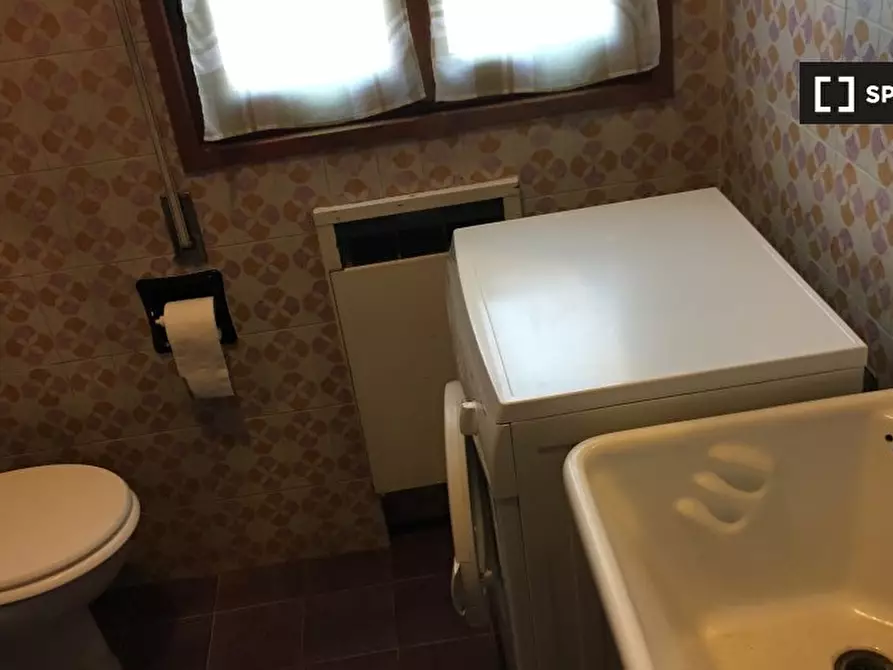 Immagine 9 di Camera condivisa in affitto  in Via Luigi Vestri a Bologna