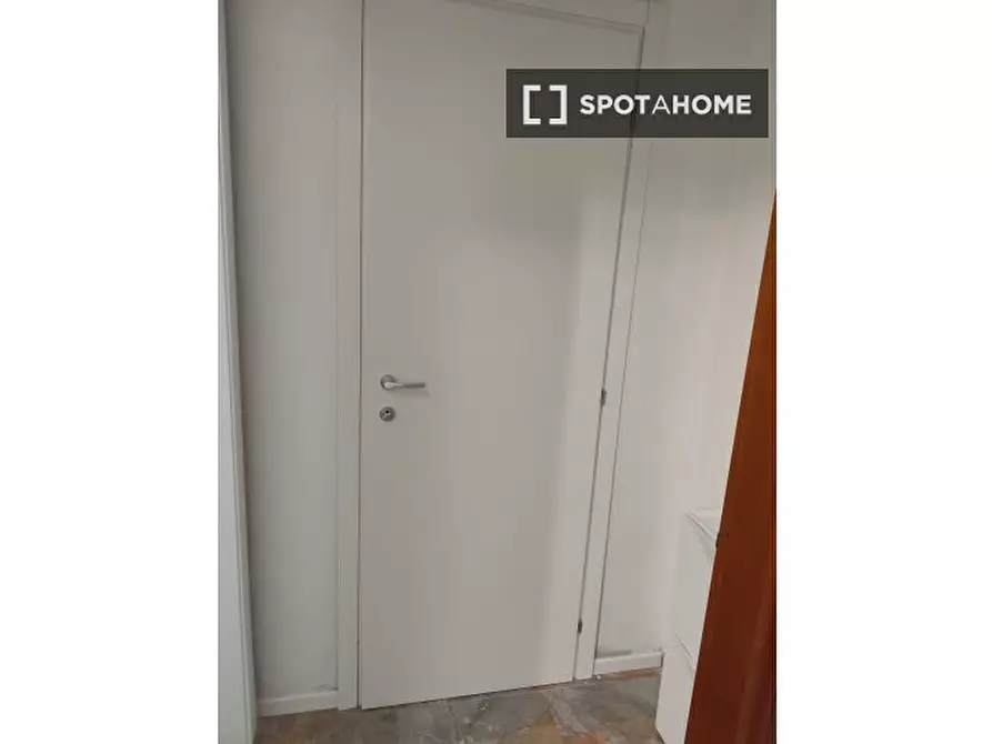 Immagine 2 di Camera condivisa in affitto  in V.le Pietro Pietramellara a Bologna