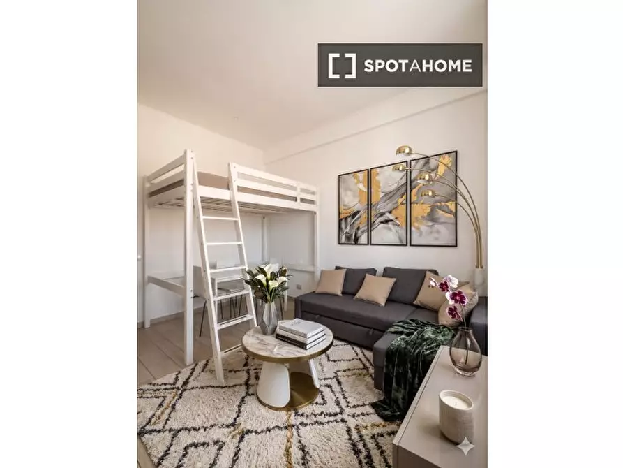 Immagine 1 di Appartamento in affitto  in Via Antonio Banfi a Milano