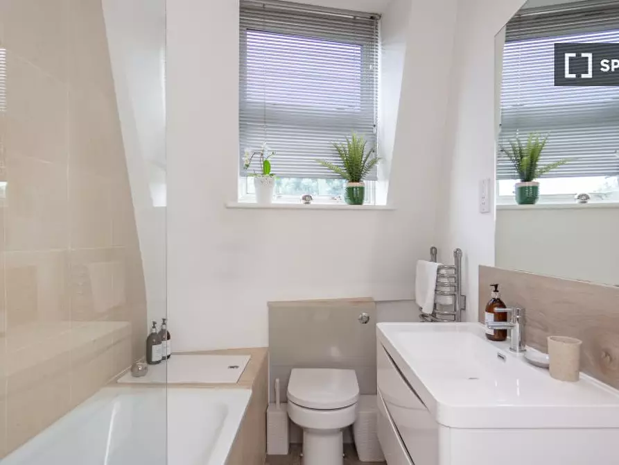Immagine 14 di Appartamento in affitto  in Battersea Rise a Wandsworth