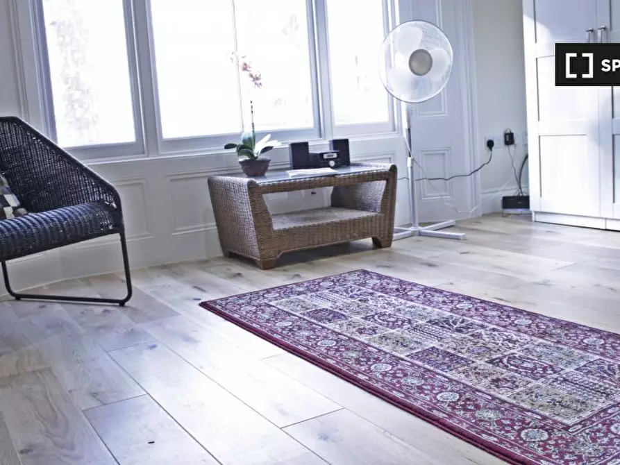 Immagine 3 di Appartamento in affitto  in Ladbroke Grove a Kensington