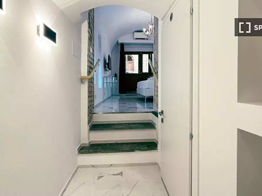 Immagine 10 di Ufficio in affitto  in Via di San Martino Ai Monti a Roma
