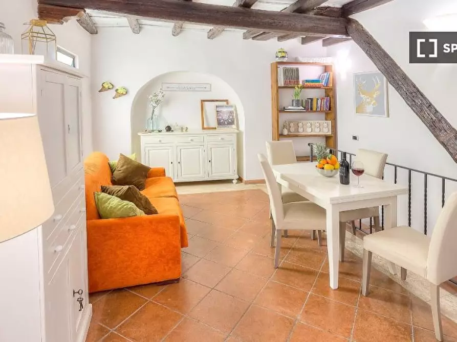 Immagine 1 di Appartamento in affitto  in Vicolo Moroni a Roma