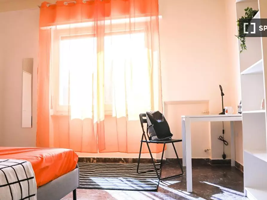 Immagine 2 di Camera condivisa in affitto  in Via Ariosto n a Cagliari