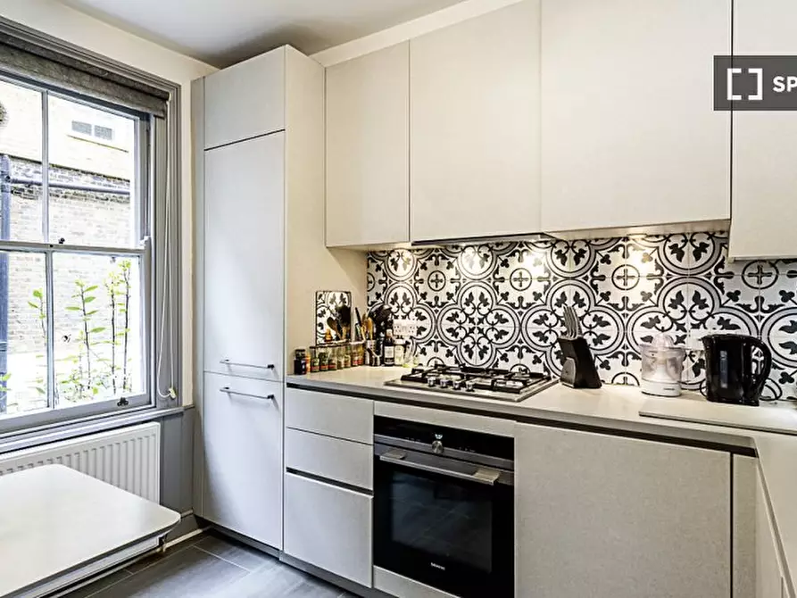 Immagine 2 di Appartamento in affitto  in Castletown Road a Hammersmith