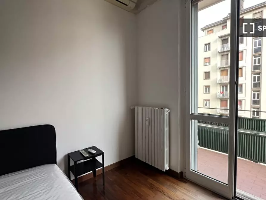 Immagine 16 di Camera condivisa in affitto  in Via Baldo degli Ubaldi a Milano