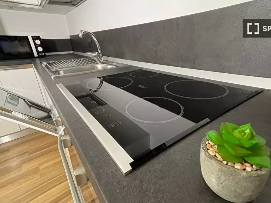 Immagine 18 di Appartamento in affitto  in Via Giuseppe Candiani a Milano