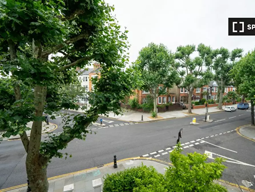 Immagine 3 di Appartamento in affitto  in St Quintin Ave a Kensington